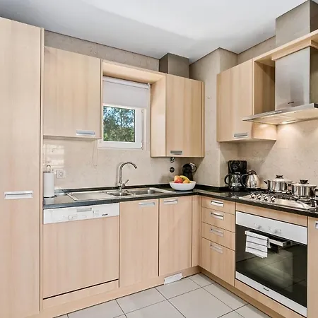 Apartamento Immaculate 1-Bed Beach Apartment In Albufeira *
